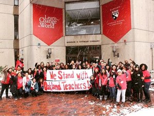 photo of students standing outside HGSE's library